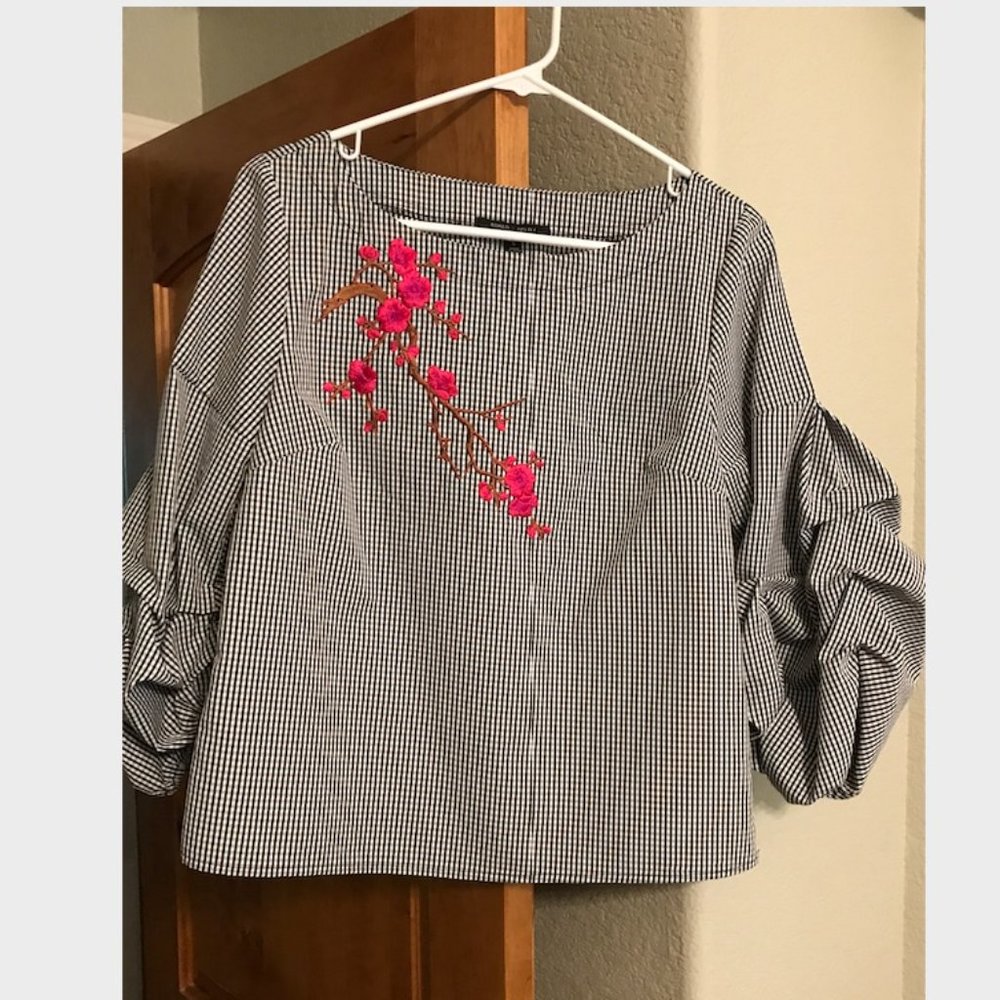 ROMEO & JULIET Checkered Puffy Sleeves Blouse — S